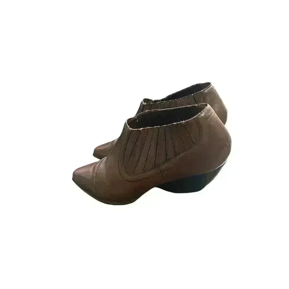 Vintage Circle S Wonens Brown Ankle Slip on Bootie Boots. Size 8M. 100% Leather